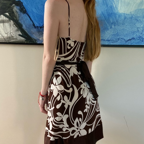 Forever Unique - Brown Dress with Silk Tie - Picture 5 of 5